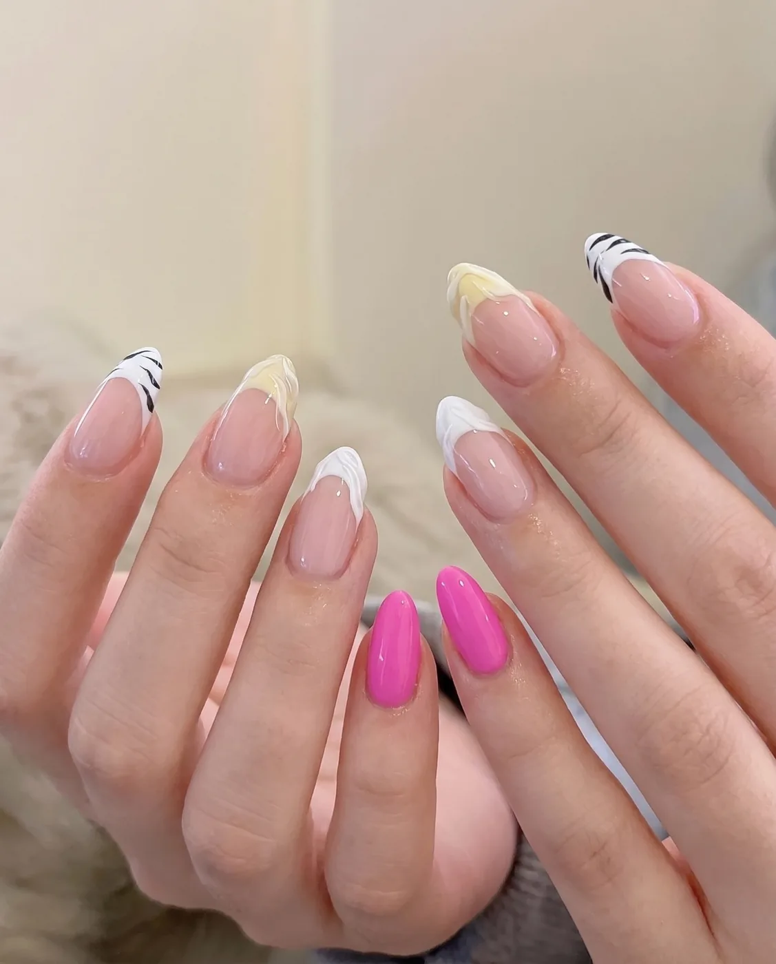French vàng, vằn ngựa và hồng