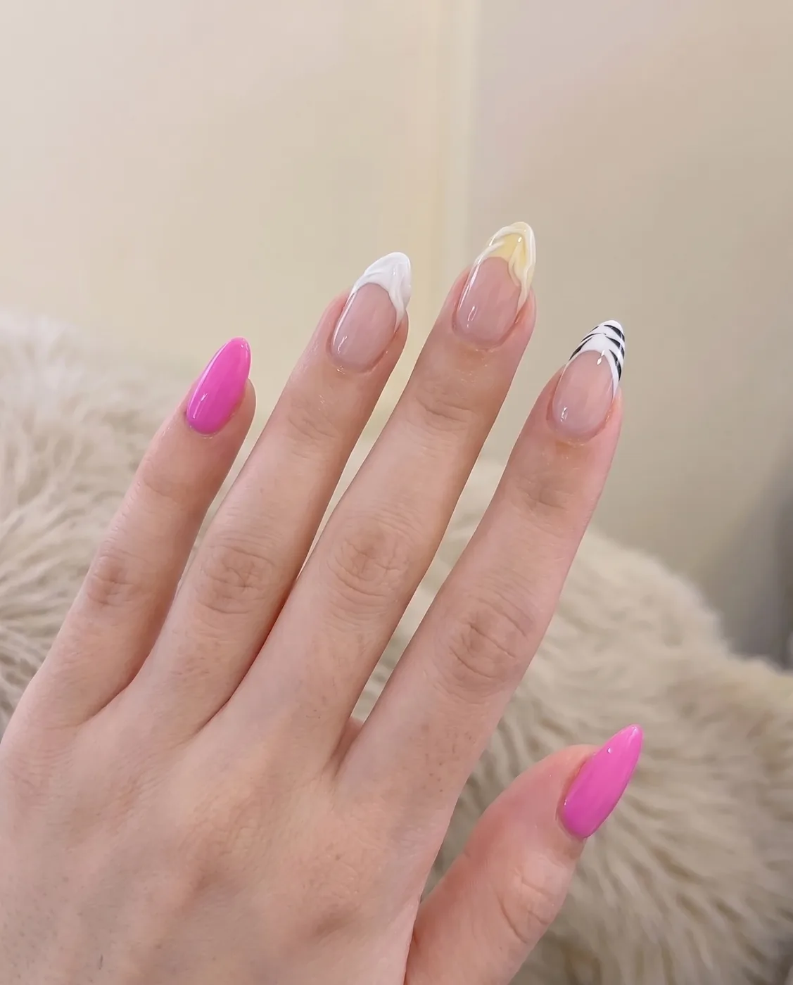 French mit Gelb und Pink