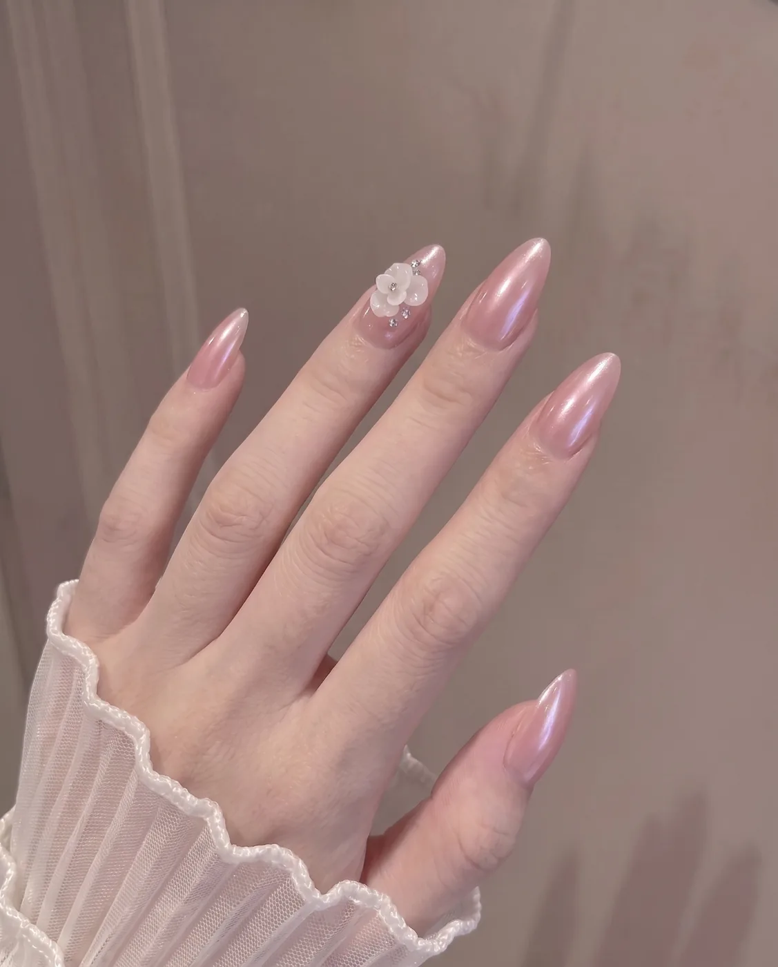 Rosé-Perlmutt mit 3D-Blüte